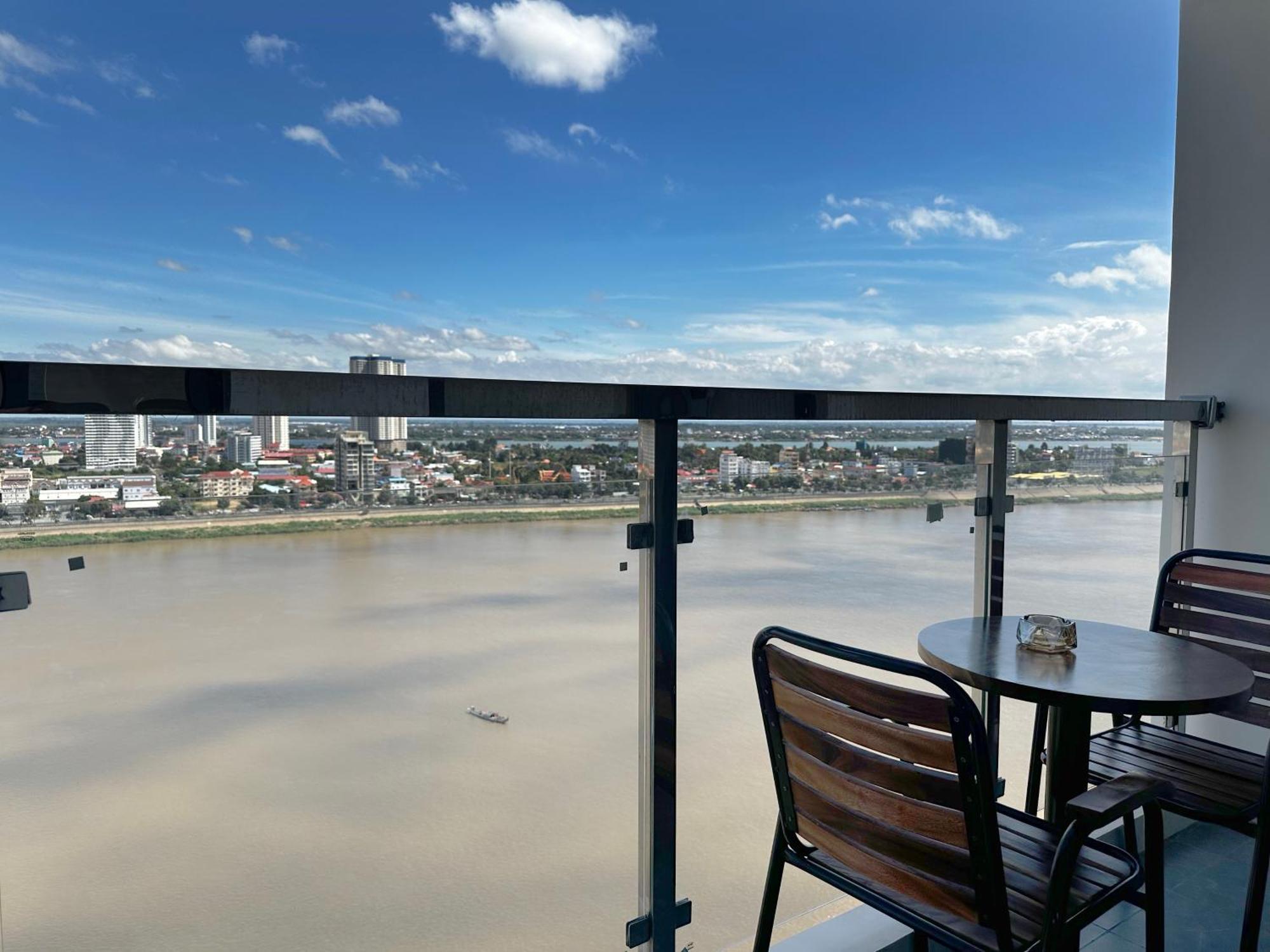 X One Hotel Phnom Penh Ngoại thất bức ảnh